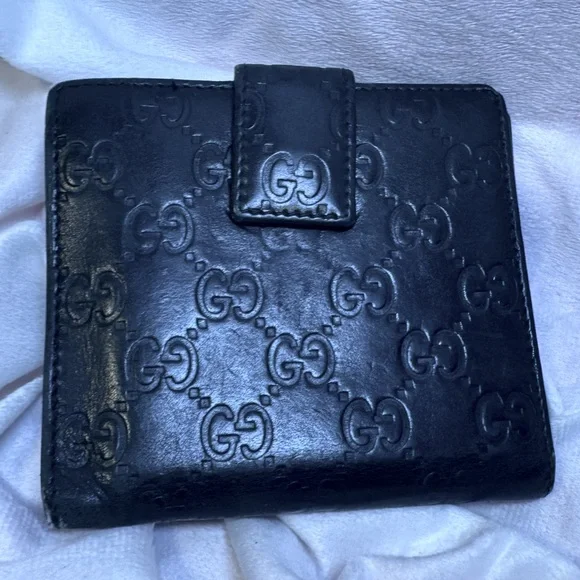 Gucci Bifold Wallet Authentic Gucci Black GG Embossed Leather Bifold Wallet EUC - Picture 2 of 12